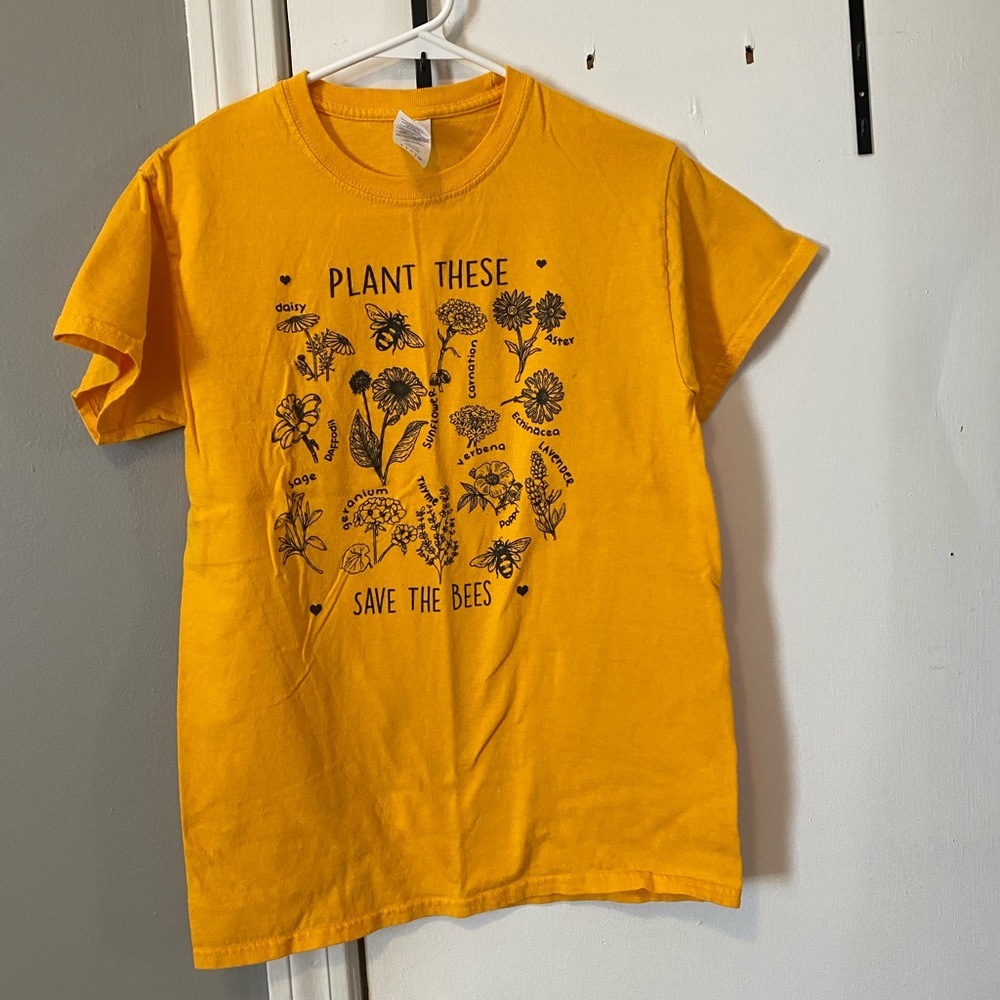 Graphic T